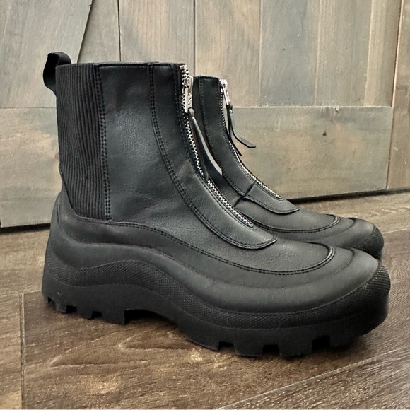 Sam Edelman Circus NY ‘Bethanie’ Rainboot - Picture 2 of 15